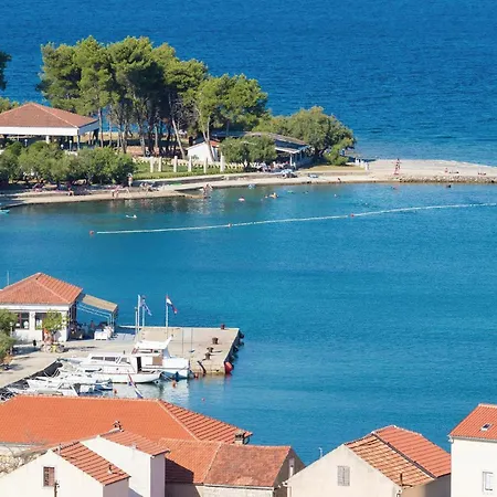 Gorgeous In * Veli Iž